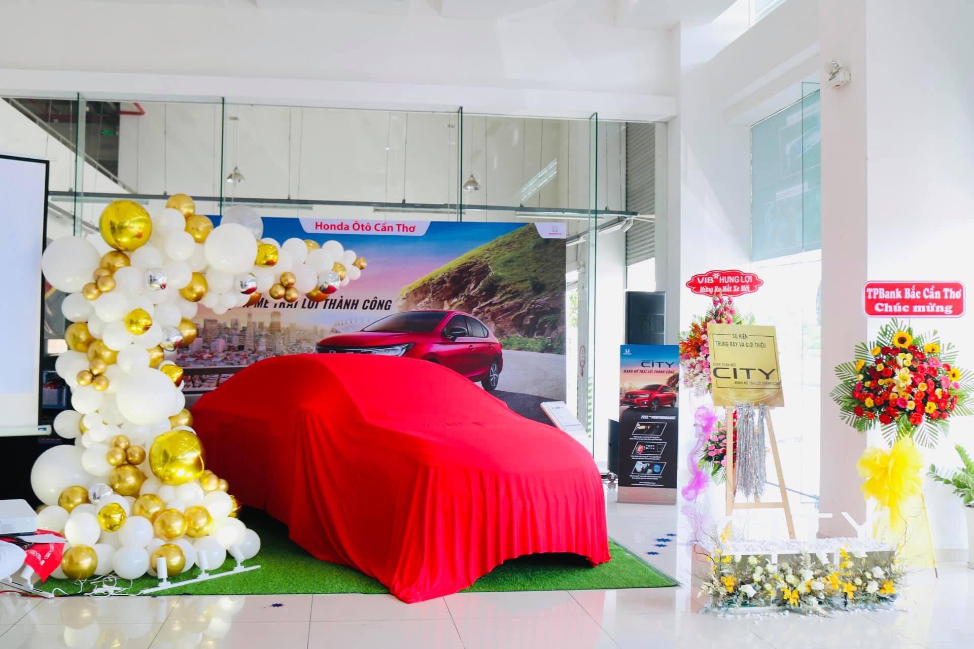 TRƯNG BÀY XE HONDA CITY 